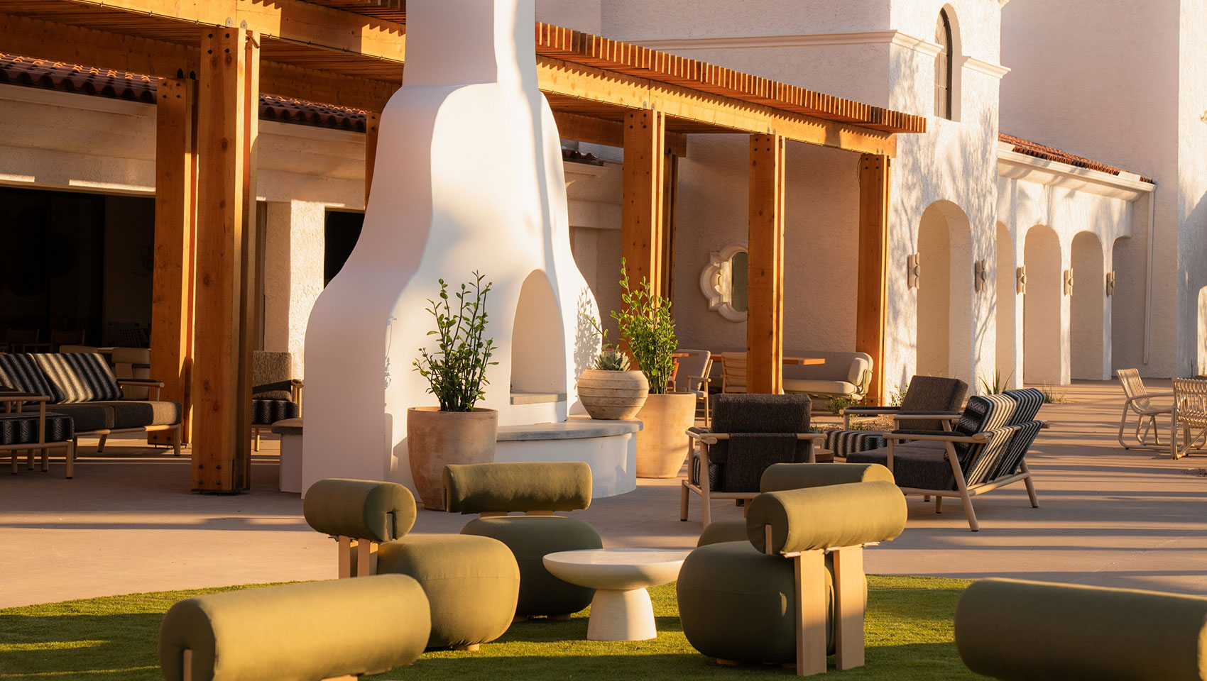 Outdoor seating and décor at Kimpton Miralina Resort