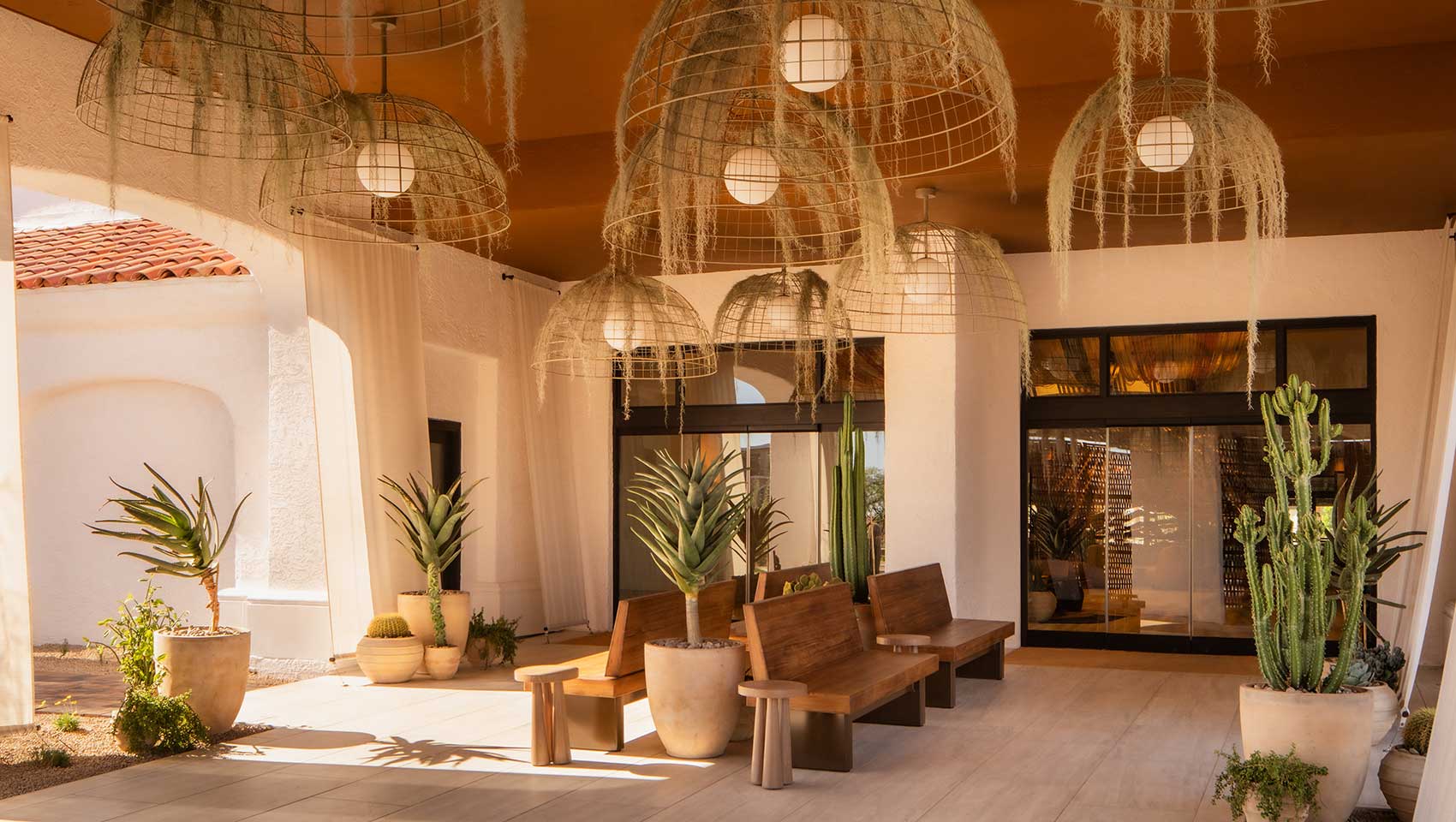 Kimpton Miralina Outdoor seating